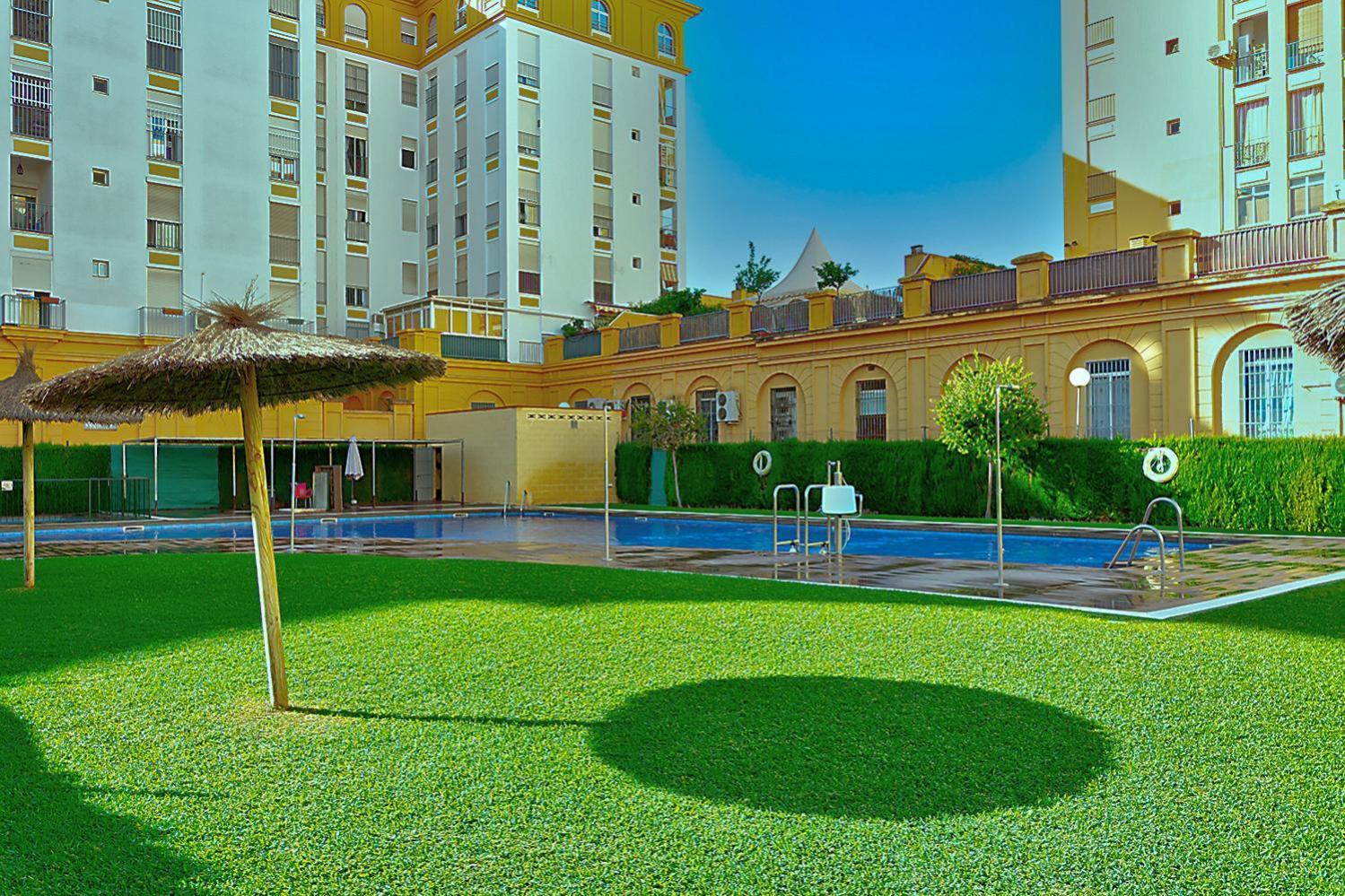 Luxury In With Pool Apartment *